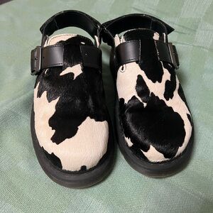 Women’s size 9 Dr. Martens Jorge II Hair-On Cow Print Slingback Mules
